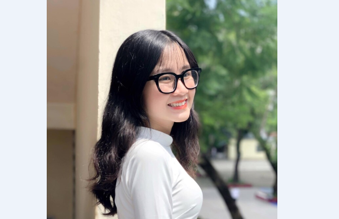 Nữ sinh Nam Định với nụ cười tỏa nắng, chia sẻ niềm đam mê với công việc kinh doanh