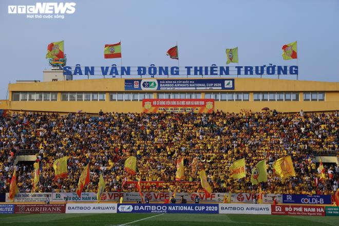 Nam Định mùa thứ 3 liên tiếp vô địch V-League về khán giả