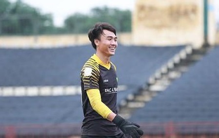 Chân dung cầu thủ thứ 2 thử việc tại DNH Nam Định