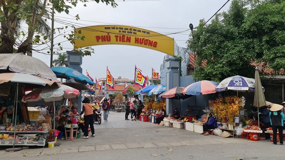 Nam Định: Đìu hiu khách trước phiên chợ “mua may, bán rủi”