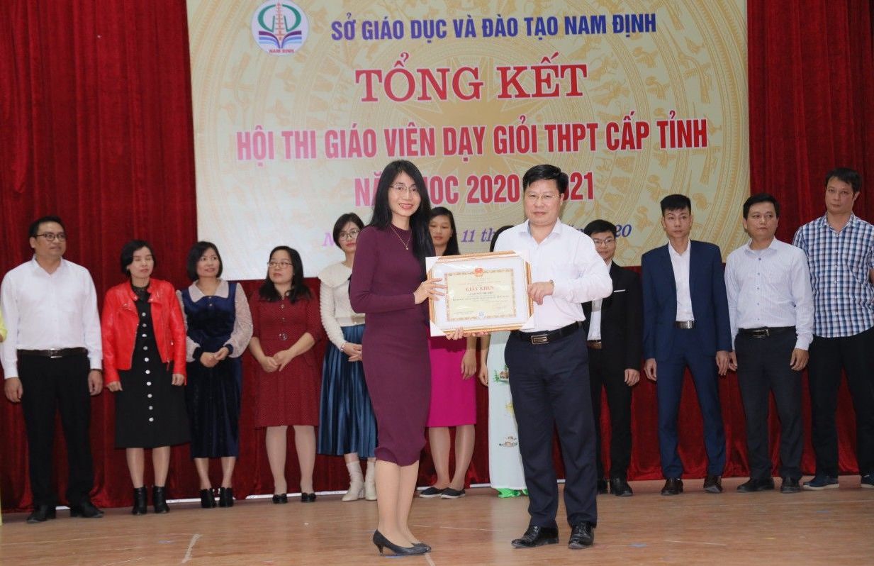 Nữ nhà giáo Nam Định được giới thiệu ứng cử Đại biểu Quốc hội khóa 15