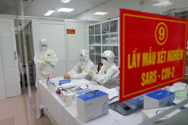 Hà Nội: Người phụ nữ ở Cầu Giấy tái dương tính SARS-CoV-2 sau khi ra viện