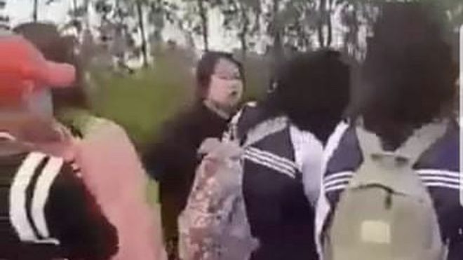 Vụ nữ sinh đánh bạn trong nhà vệ sinh ở Nam Định: Tiết lộ nguyên nhân