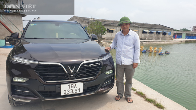 Nam Định: Sau một năm nuôi lợn trúng đậm, có một ông nông dân bỏ tiền tỷ mua ô tô Vinfast Lux SA
