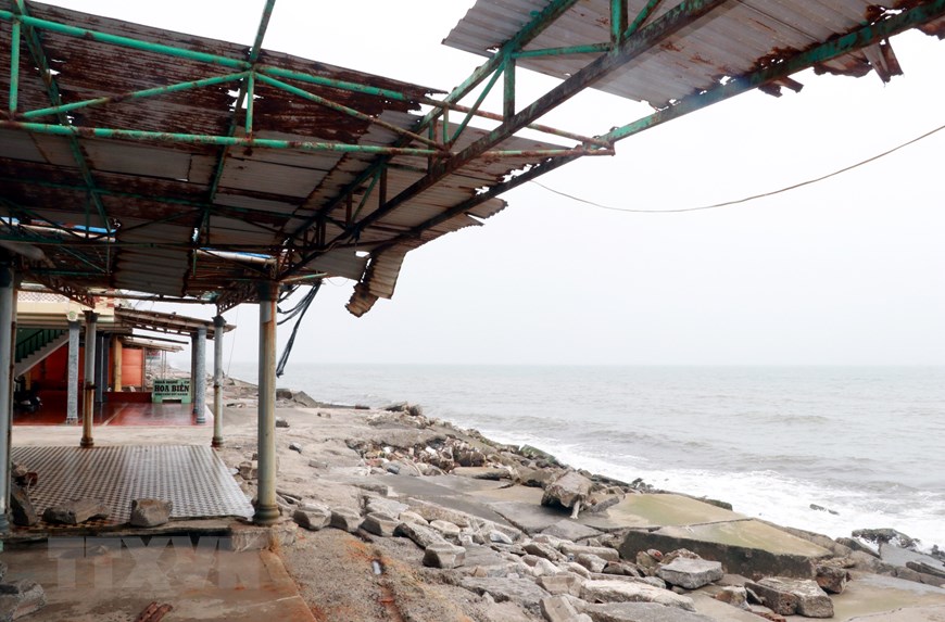 Nam Định: Kè biển sạt lở gần nửa năm chưa được khắc phục