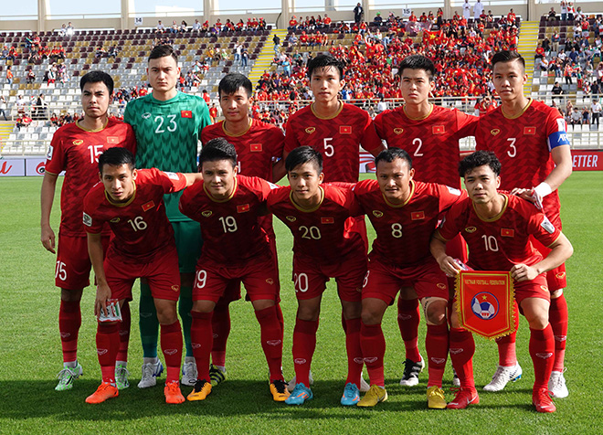 Danh sách ĐT Việt Nam đua vé World Cup: Thầy Park gọi Công Phượng, loại Văn Quyết