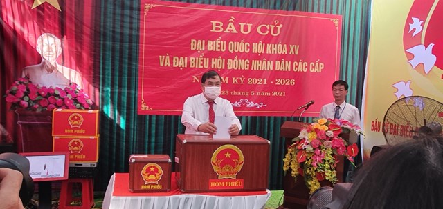 Nam Định: Phố phường, làng quê, xứ đạo rộn ràng không khí bầu cử từ sáng sớm