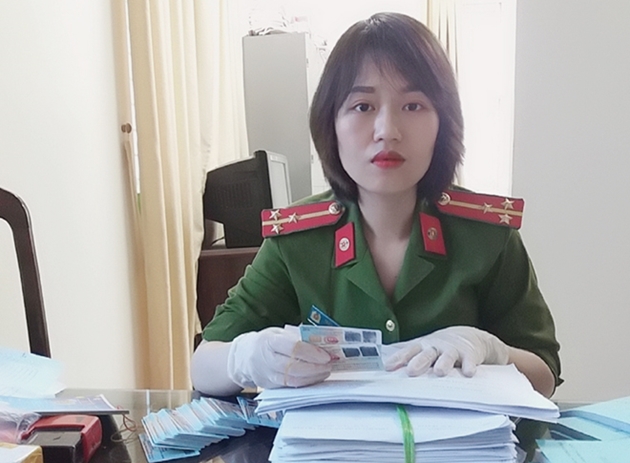 Nam Định : Cảm phục nữ Thượng uý Công an mắc trọng bệnh vẫn tận tuỵ với công việc