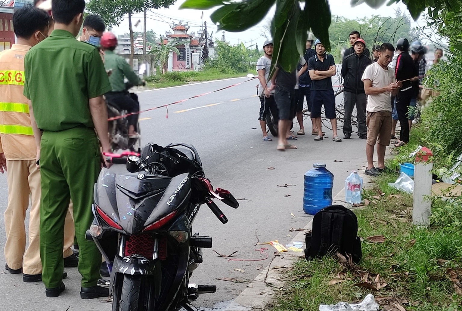 Nam Định: Bàng hoàng phát hiện thi thể dưới mương nước