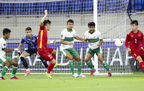 Báo Thái Lan bất ngờ “oán trách”, cho rằng tuyển Việt Nam quá mạnh khiến đội nhà bị loại
