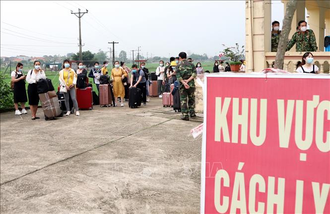 Nam Định : Bàn giao 141 công dân hoàn thành thời gian cách ly y tế về địa phương