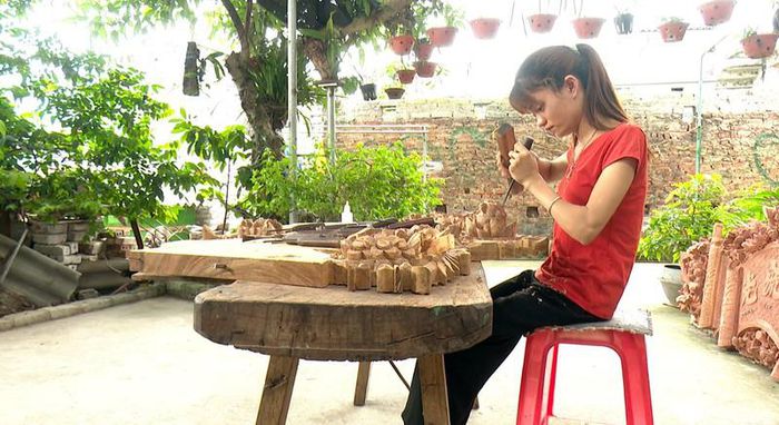 Nam Định : Cô gái bị cưa một chân vươn lên từ nghịch cảnh