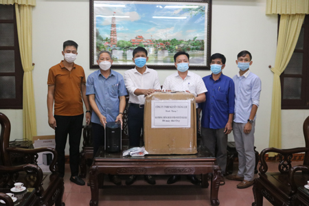 Nam Định: Huyện Hải Hậu tiếp nhận ủɴɢ hộ 50 máy thở của một cá nhân trên địa bàn Thị trấn Cồn
