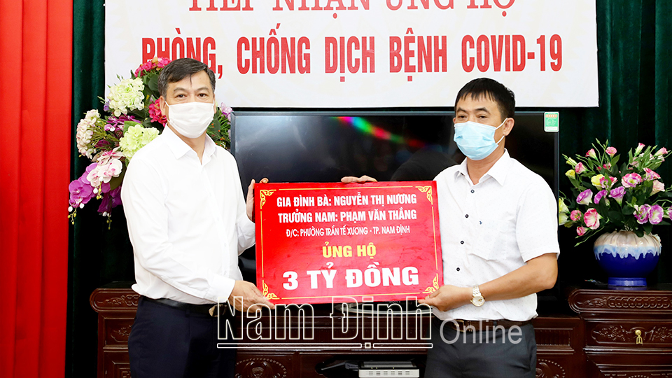 Nam Định : Tiếp nhận ủng hộ phòng, chống dịch COVID-19