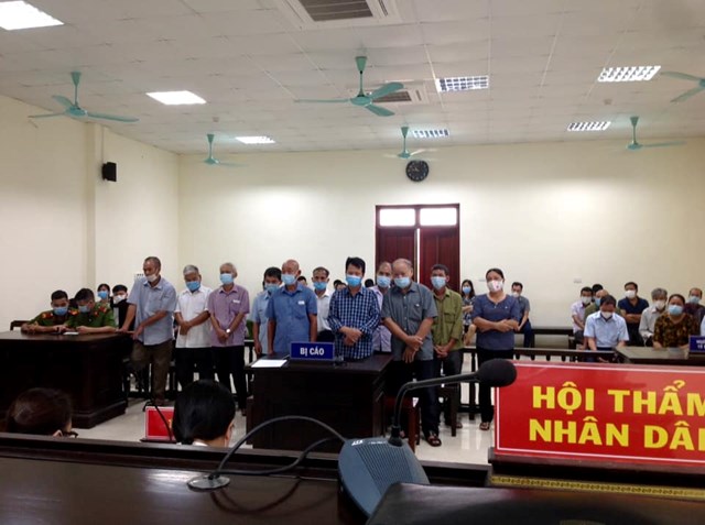 Nam Định: Phạt tù 12 Bí thư chi bộ, trưởng xóm bán, đổi đất trái thẩm quyền