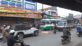 Phóng xe bạt mạng tông chết người, 1 thanh niên chạy trốn, đôi nam nữ bị dân vây bắt giao nộp công an