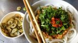 Ngoài phở bò, về Nam Định nhất định phải ăn bún đũa Chợ Rồng