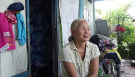 Người mẹ nuôi xích 5 đứa con điên loạn