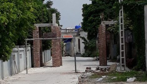 Nam Định: Đình chỉ xây cổng làng vì xâm phạm di tích?