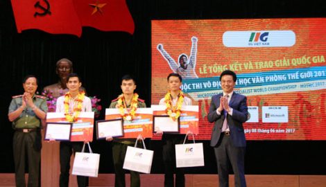 Học sinh trường THPT Lê Hồng Phong Nam Định giành suất sang Mỹ thi chung kết MOSWC 2017