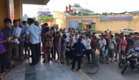 CLB Hà Nội nhờ cảnh sát hộ tống để thoát khỏi vòng vây CĐV Nam Định