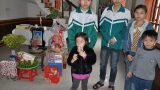 Thương 5 chị em mồ côi rau cháo nuôi nhau