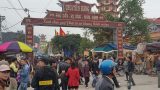 Chưa khai hội, chợ Viềng đã đông kín người