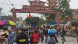 Chưa khai hội, chợ Viềng đã đông kín người