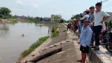 Nam Định: Đã tìm thấy thi thể bé trai chết đuối khi đi tắm kênh