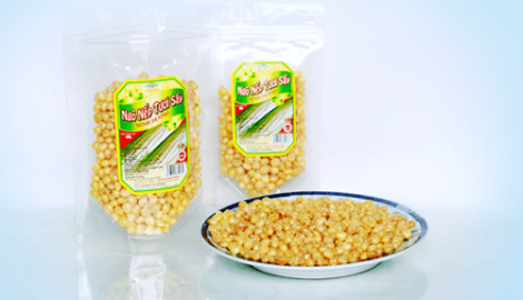 Thưởng thức ngô nếp sấy Nam Định vàng ruộm, giòn tan