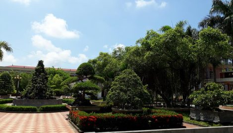 Thích thú với bệnh viện đẹp như công viên, sạch bong, sáng bóng