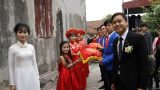 Sự thật về cô bé đỡ tráp ăn hỏi ở Nam Định