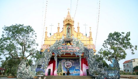 Bầu khí chuẩn bị Giáng Sinh tại một số giáo xứ Nam Định