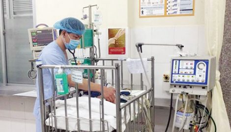Sững sờ vì trẻ 1 tháng tuổi ở Nam Định bất ngờ xuất huyết não