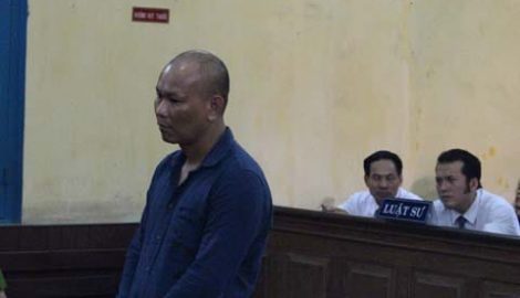 Côn đồ Nam Định bắt cóc nữ đại gia đưa vào nhà hoang đòi nợ