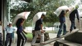 Thủ khoa thành Nam bốc vác kiếm tiền nhập học