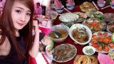 Quê tôi ăn cỗ lấy phần – Người ta thấy lạ phân vân rồi cười