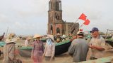 Hoang tàn nhà thờ đổ Nam Định bị biển xâm thực
