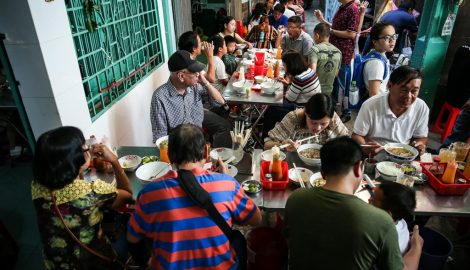 Quán phở Nam Định hơn 60 năm hút khách giữa lòng Sài Gòn