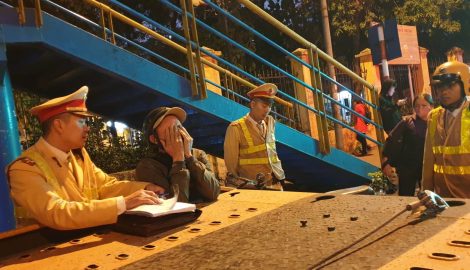 Nam thợ xây bị phạt 7 triệu đồng sau liên hoan tất niên cuối năm