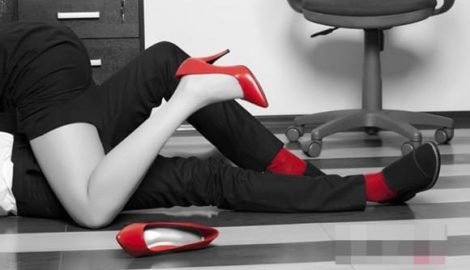 Vợ bàn mưu cùng tình địch trả thù chồng ngoại tình