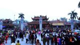Hàng vạn du khách về hội Phủ Dầy