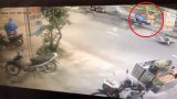 Nam Định: Clip phóng xe tốc độ cao, hai thanh niên bị ô tô tông văng hàng chục mét