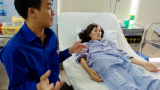 Nam Định: Chàng trai trẻ tàn tật khóc tuyệt vọng khi vợ hơn gần 10 tuổi lên cơn đau tim mà không tiền chạy chữa