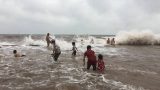 Khuyến cáo người dân khi đi tắm biển