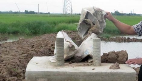 Điện lực nói “không chịu trách nhiệm” vụ trụ bê tông có đất