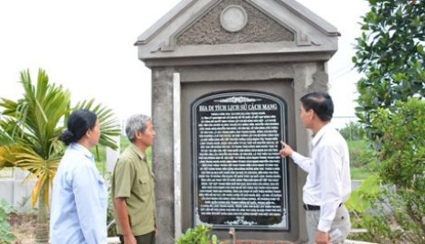 Người bí thư chi bộ đầu tiên