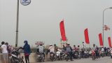 Bỏ lại xe máy trên cầu, cô gái nhảy xuống sông tự tử