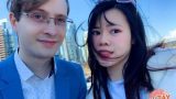 Lấy nghệ sĩ người Canada, 9X Nam Định số‌c khi chồng xưng ‘anh’ với mẹ vợ