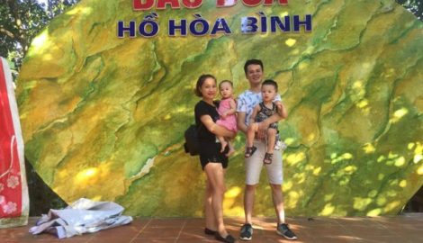 Vợ trẻ đăng đàn dằn mặt ‘tình địch’ sống ngay trong nhà, dân mạng được phen hỉ hả: ‘Đáng yêu quá!’